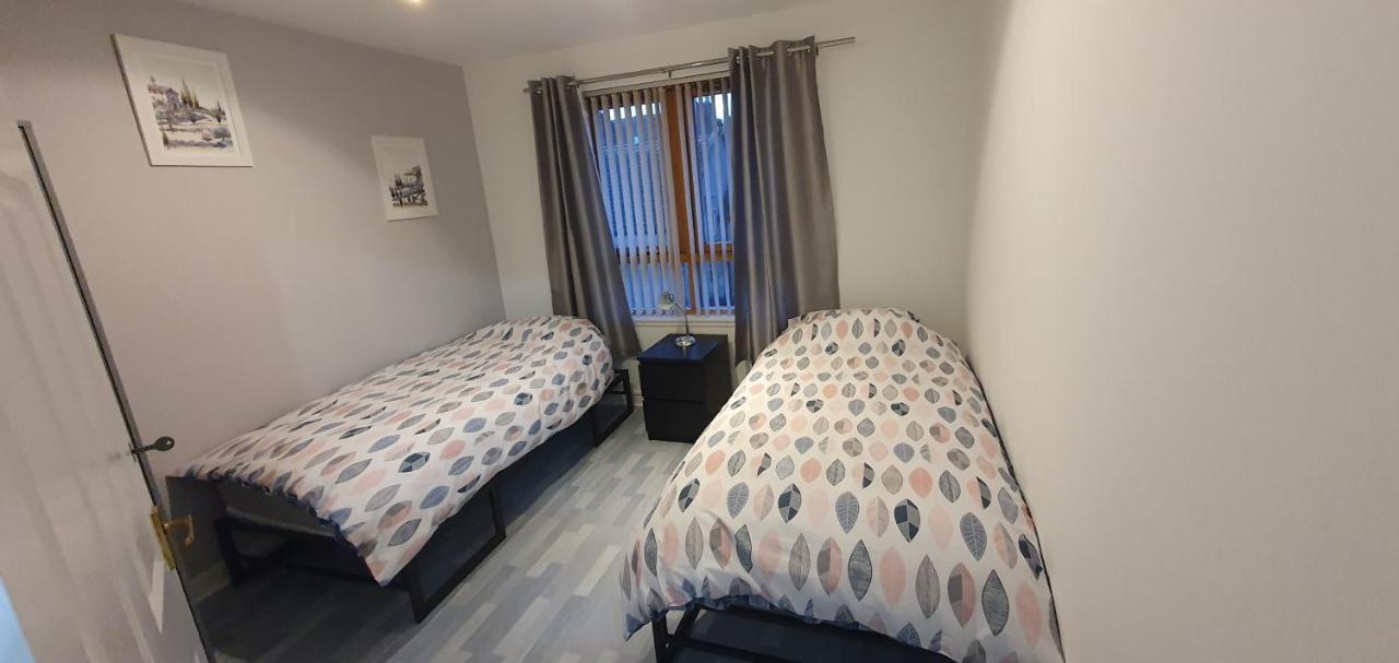 ברוטי פרי Spacious, Modern 3 Bedroom Luxury Flat In Centre Location מראה חיצוני תמונה