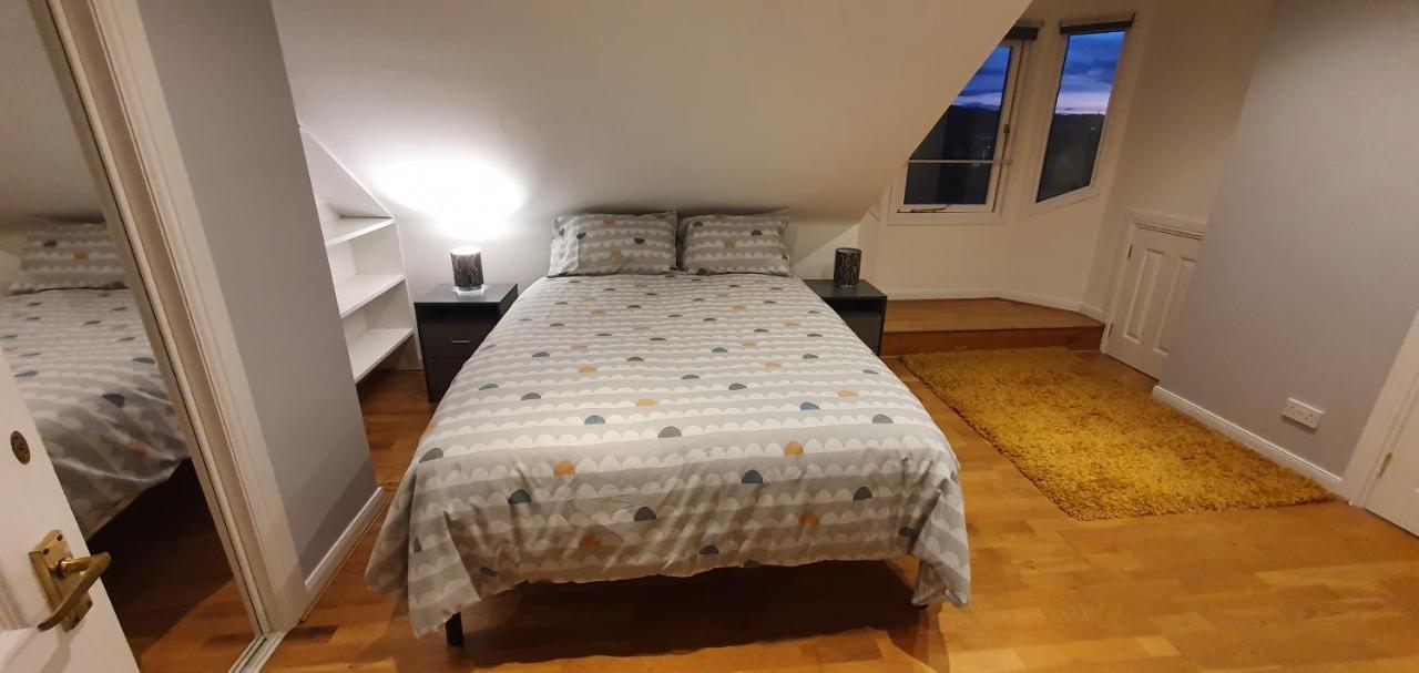 ברוטי פרי Spacious, Modern 3 Bedroom Luxury Flat In Centre Location מראה חיצוני תמונה